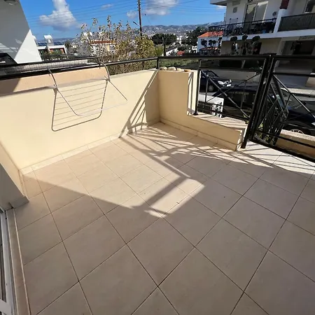 1 Bedroom In Chloraka With A Garden Daire Pafos